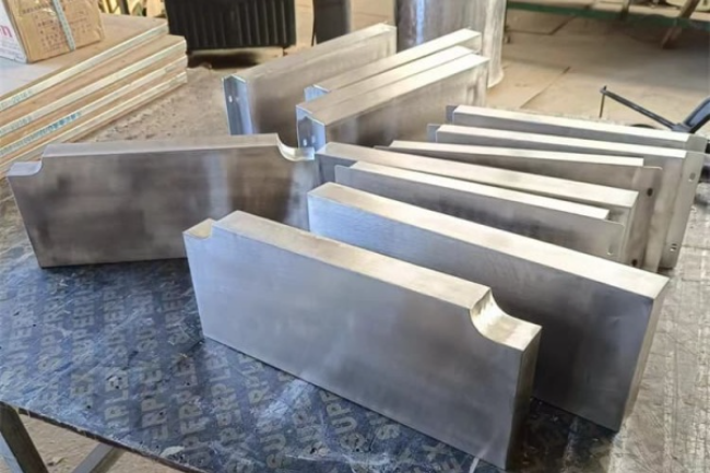 九江不锈钢包铅件